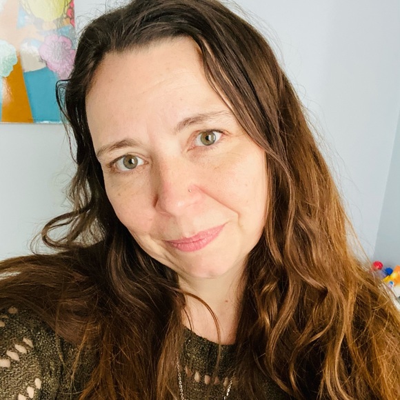 Meet your Posher, Kat - Picture 4 of 4